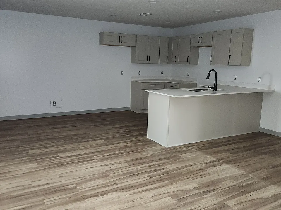 2009 Franklin St #5