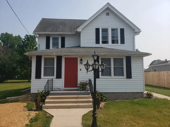 52 Frontier Street, Benton, WI 53803
