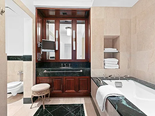 Sold by Compass | media 5