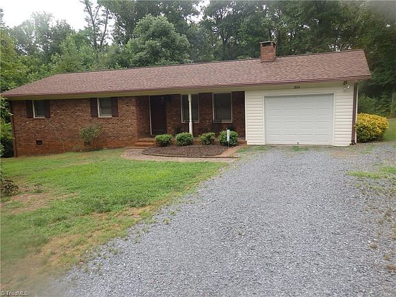 3rd image of 2111 Scaleybark Ln