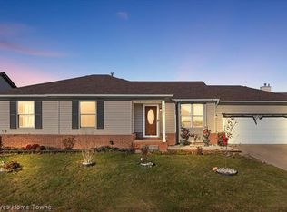 46651 Heather Ln, Chesterfield, MI 48051