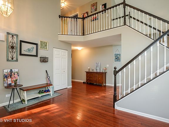 2nd image of 8 Deer Creek Ct