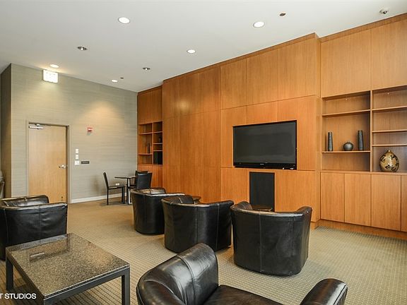 4th image of 600 N Lake Shore Dr APT 2602