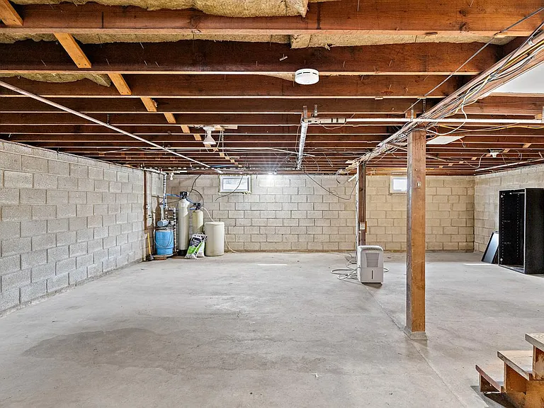151 Mill St — Photo 34