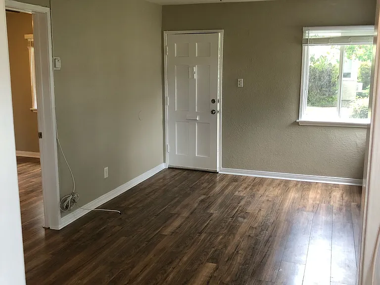 1747 N Hollywood Way #1747 — Photo 12