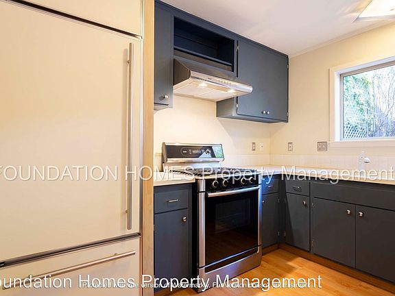 2nd image of 71 Mariner Green Dr