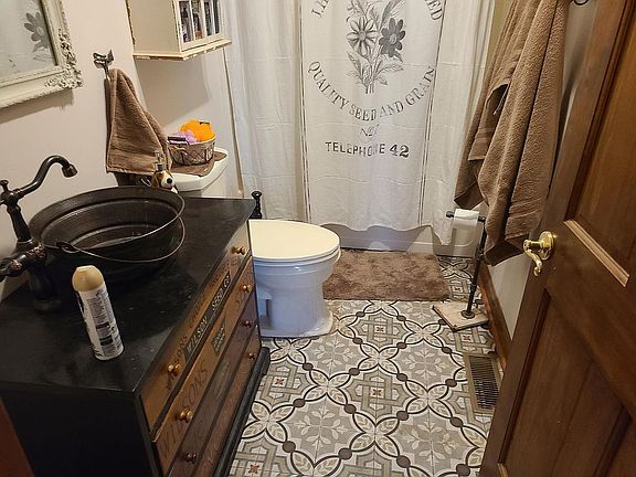 5th image of 620 Fryingpan Ln