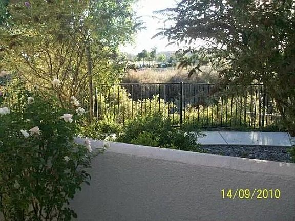 3rd image of 703 Esplanade Cir