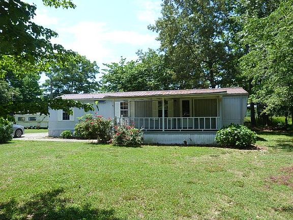 3rd image of 749 Lakewood Dr