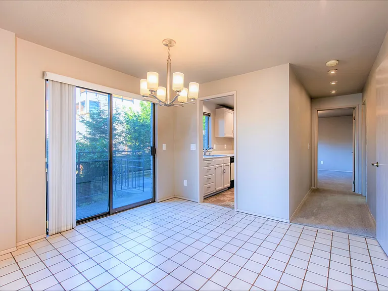 610 Aloha St #204 — Photo 12