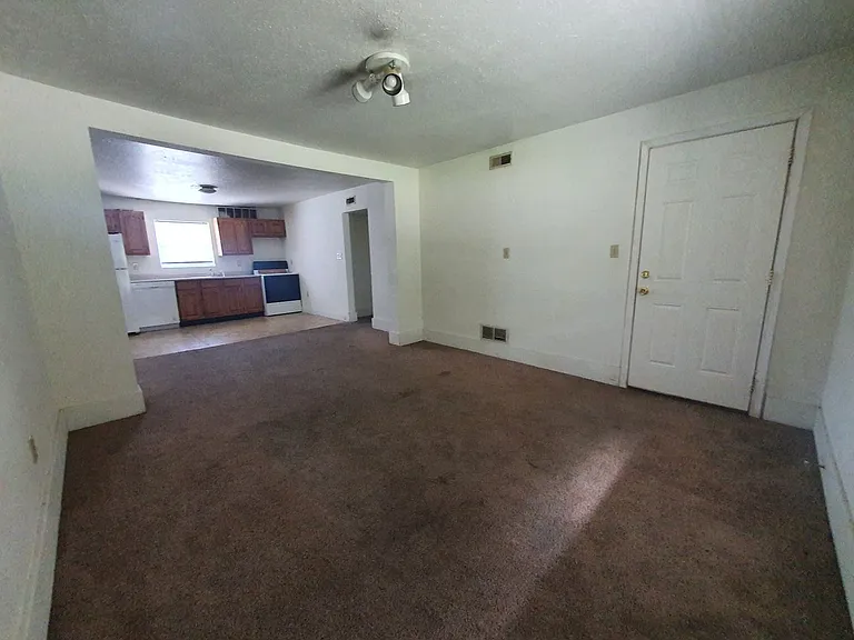 1811 Vichy Rd — Photo 6