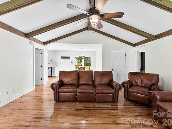 5th image of 1211 Armstrong Ford Rd