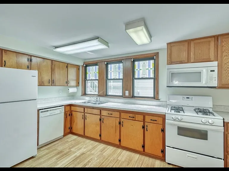 27 Martin St #1 — Photo 15
