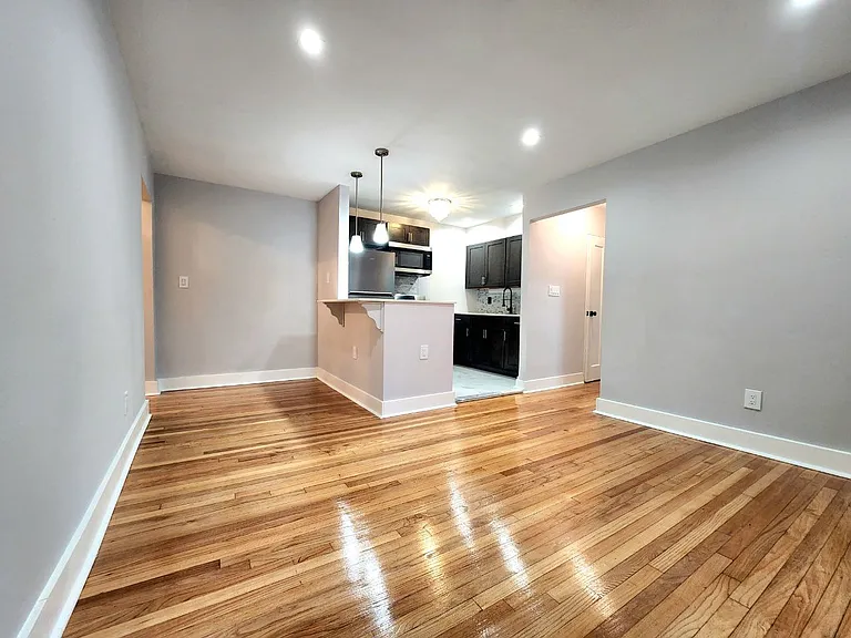 96 Forest Hill Pkwy #65M — Photo 3