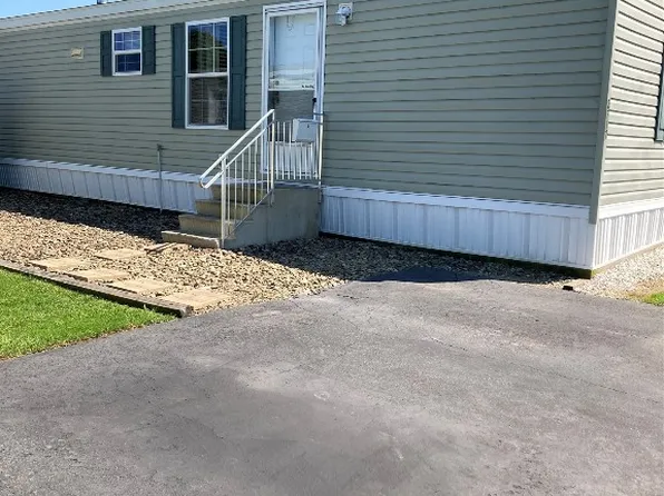 2717 W Park Ln, Erie, PA 16506