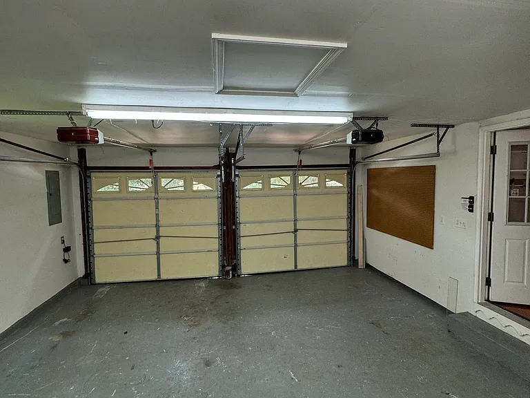 9591 Bronte Dr — Photo 65