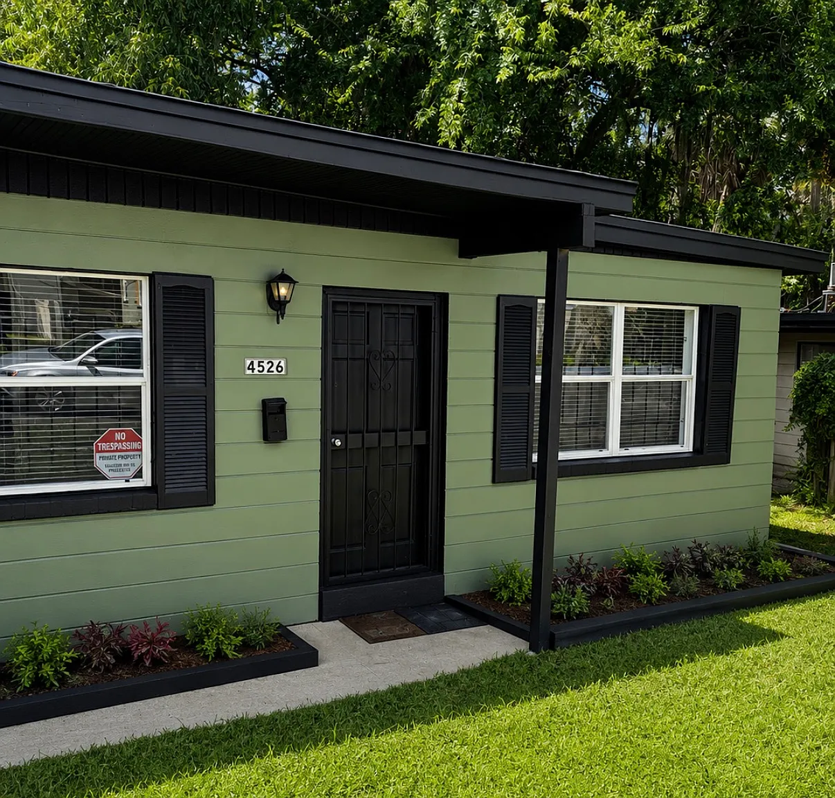 4 bed, 1976 sqft, $1,490 — Photo 1