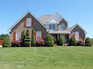 4288 N Woodstock Dr, Clarksville, TN 37040
