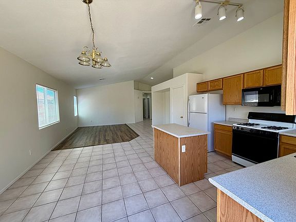 4th image of 5316 Creeping Ivy Ct