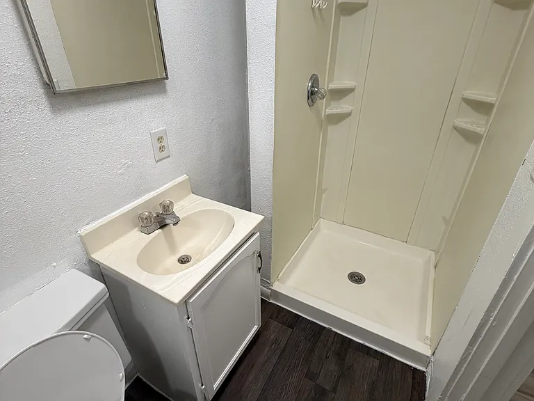 314 E Walnut St #1 — Photo 3