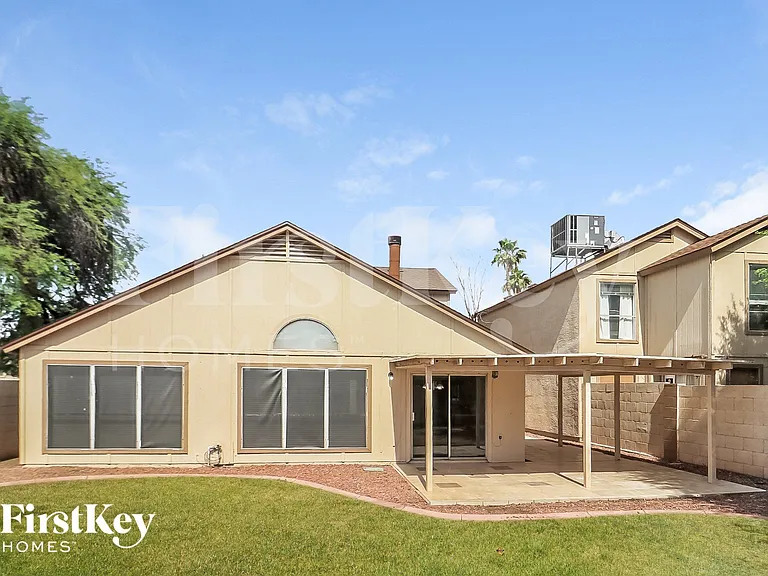 19229 N 6th St — Photo 15