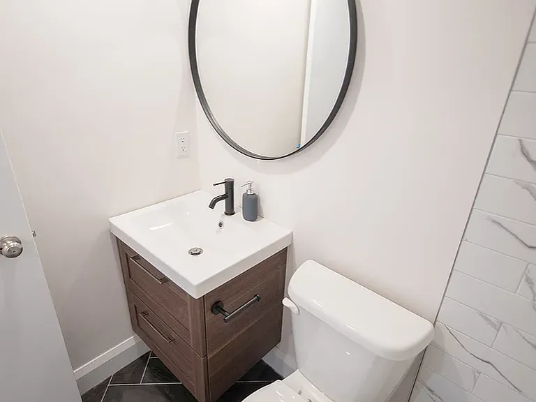 856 Bronson Ave — Photo 65
