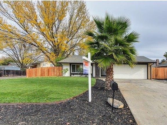 2nd image of 8329 Garry Oak Dr