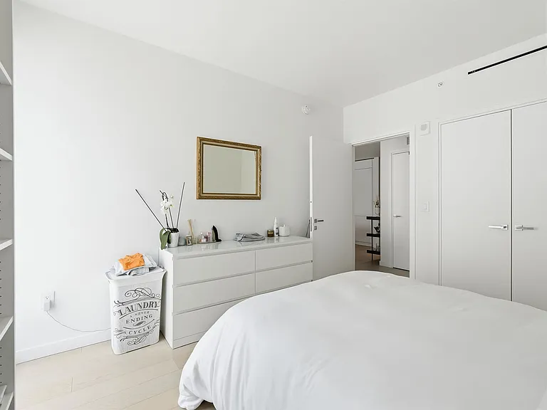 144 1st St #5H — Photo 11