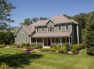 18 Whispering Ln, Natick, MA 01760