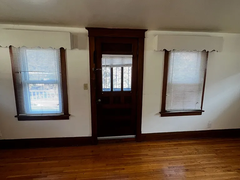 31 Ruspin Ave — Photo 9