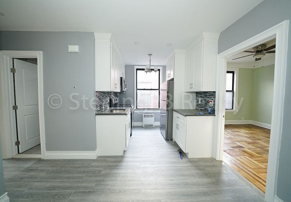 1st image of 2377 28th St APT 2R