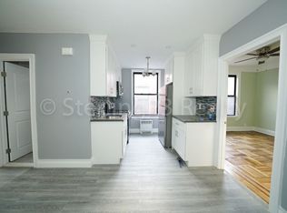 2377 28th St APT 2R, Astoria, NY 11105