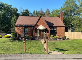 1143 Grandview Dr, Bethel Park, PA