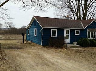 1374 Holmans Rd, Mount Vernon, IA 52314