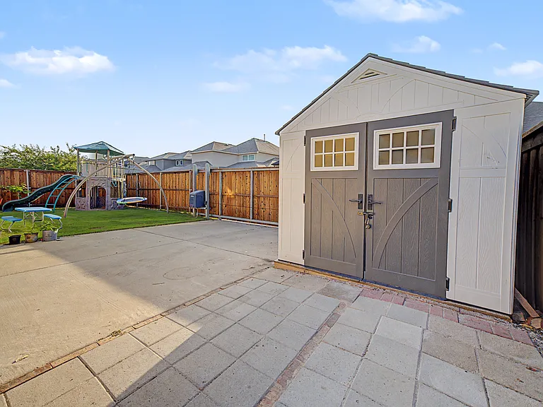 6862 Mistley Park — Photo 35