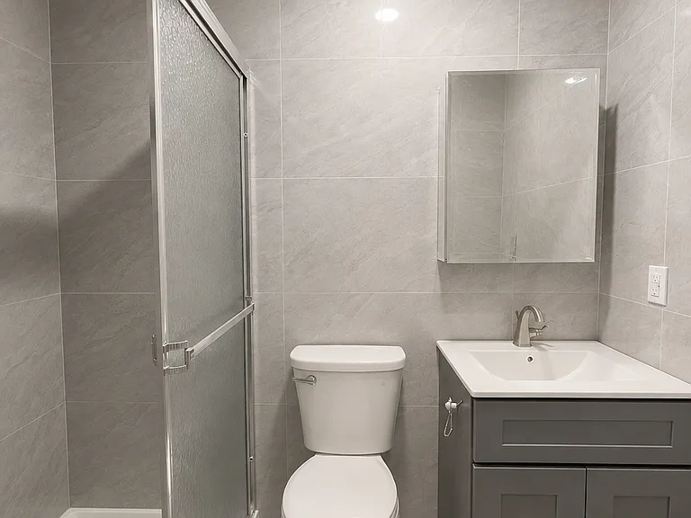 244 Kings Hwy #3A — Photo 7