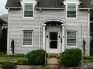 256 E Jackson St, New Holland, PA 17557