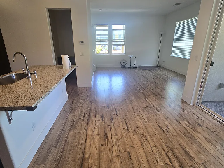 1919 Cadence Ln — Photo 13