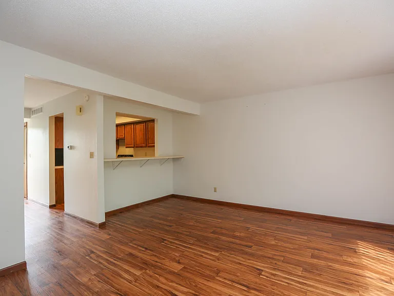 439 Foxfire Dr — Photo 6