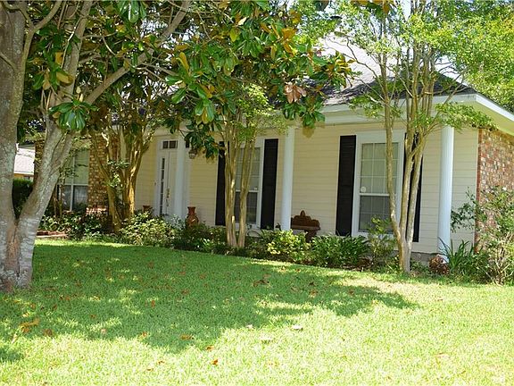 2nd image of 4104 Mayflower Blvd