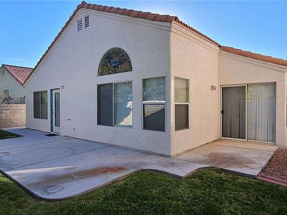 2nd image of 3208 Sabrina Ct