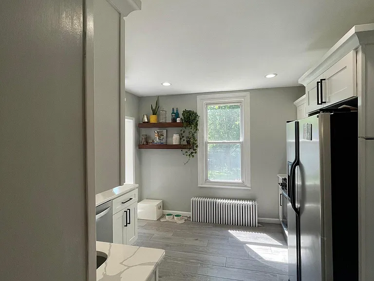 459 Delmar St — Photo 13