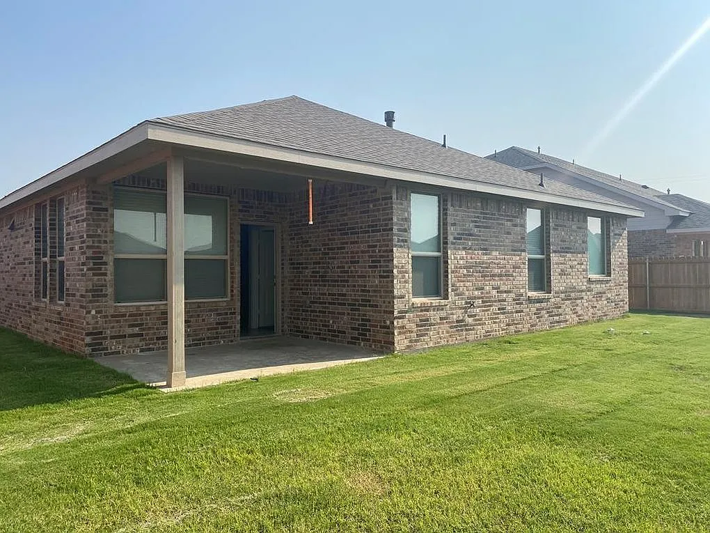 4 bed, 1850 sqft, $8,750 — Photo 4