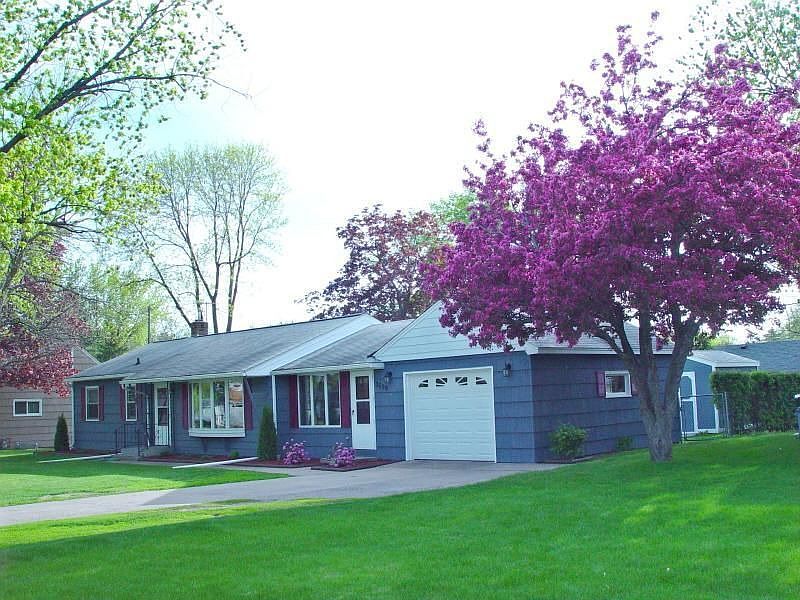 1st image of 3699 Howard Ave N