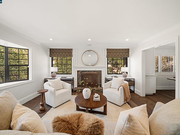 3rd image of 330 Twin Peaks Ln