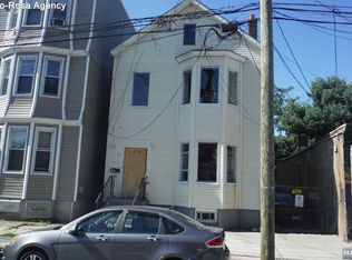 423 18th Ave, Newark, NJ 07108