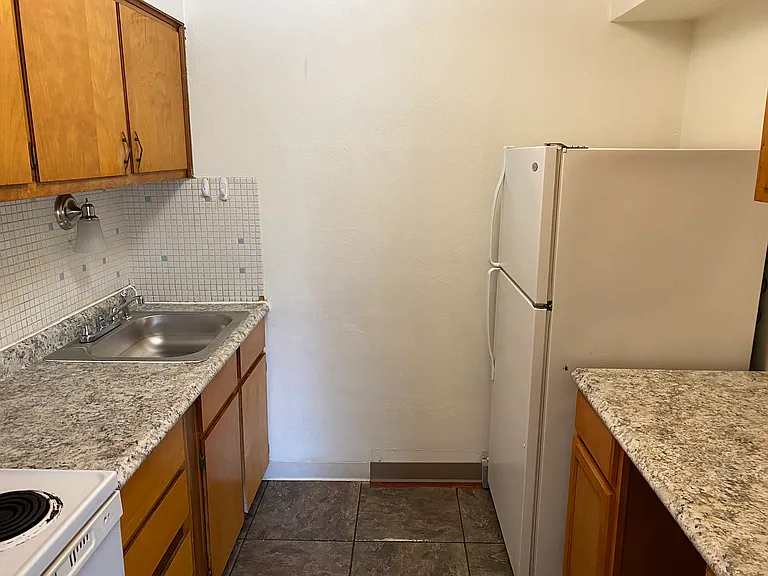 209 Castellano Dr #8 — Photo 10