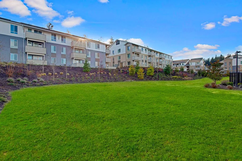 Martingale Apartments — Photo 2
