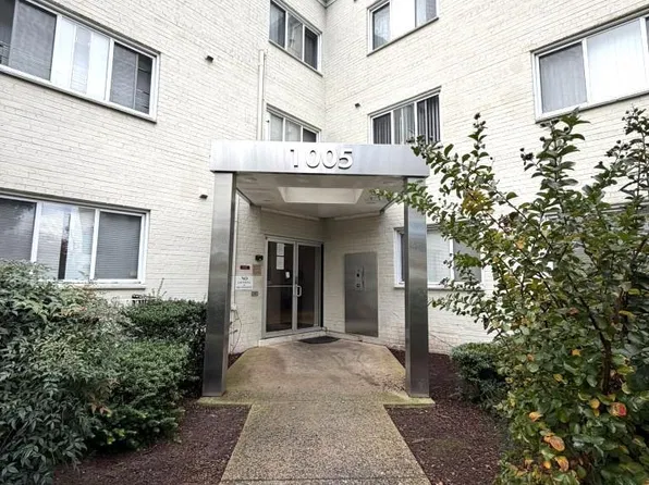 1005 Chillum Rd APT 220, Washington, MD 20782