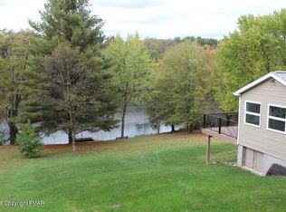 135 S Lane Rd, Stroudsburg, PA 18360